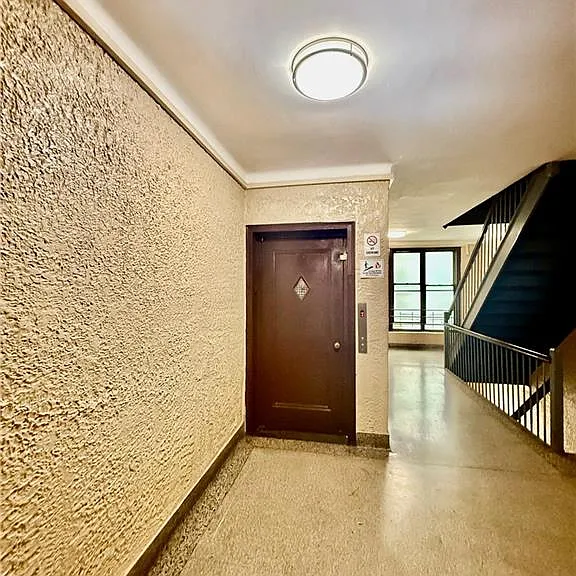 1402 W 4th St #D16 — Photo 9
