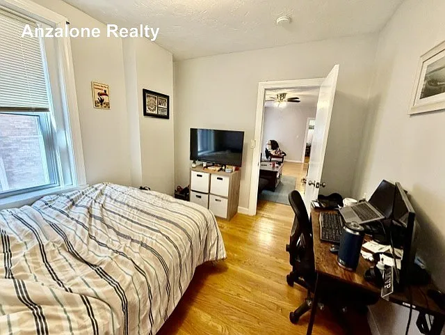 11 Foster St #3 — Photo 10