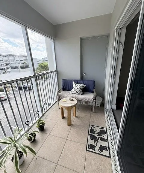 330 SE 2nd St #303H — Photo 9
