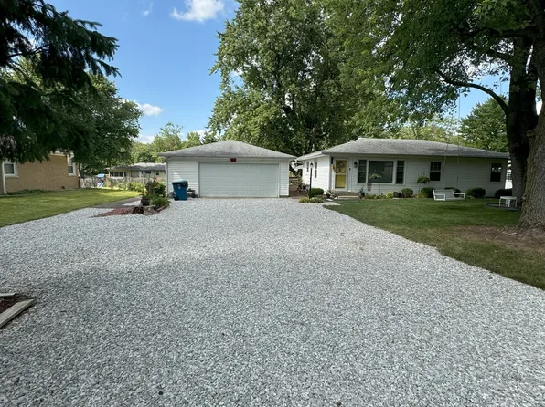 118 Lindenwald Dr, Indianapolis, IN 46217