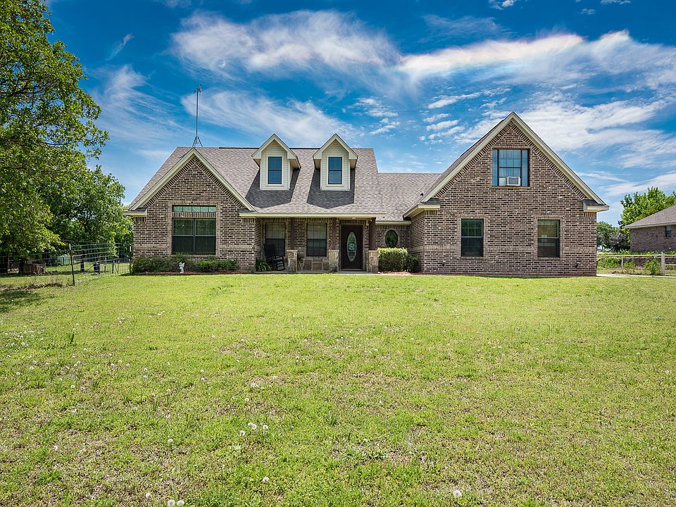 1st image of 109 Plantation Oaks Ct