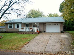 202 Blossom Ter, Washington, IL 61571