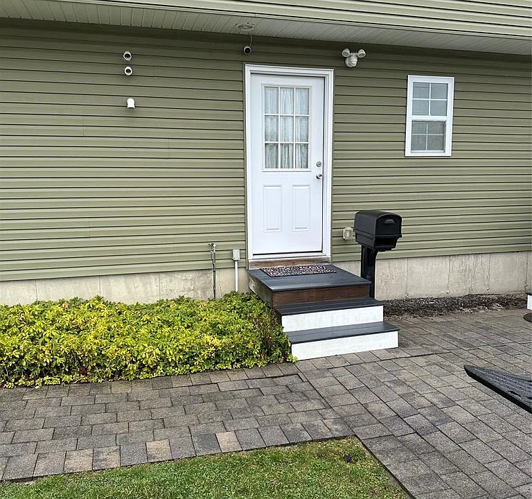 5 Macintosh Ln