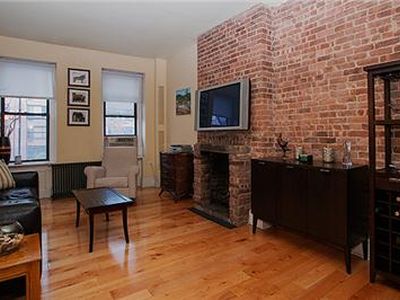 17 W 100th St Front 2-W, New York, NY, 10025