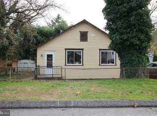 63 Hazel Ln, Pine Hill, NJ 08021