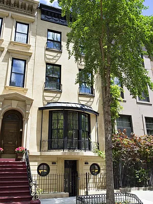 Sold by Sotheby's International Realty | media 14