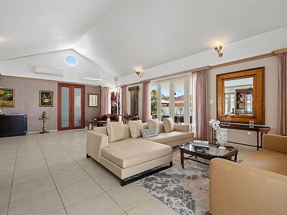 2nd image of 377 CORREDOR DE LA ARBOLEDA