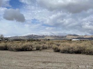 9 Pinehurst Ct, Yerington, NV 89447