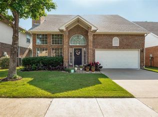 9444 Abbey Rd, Irving, TX 75063