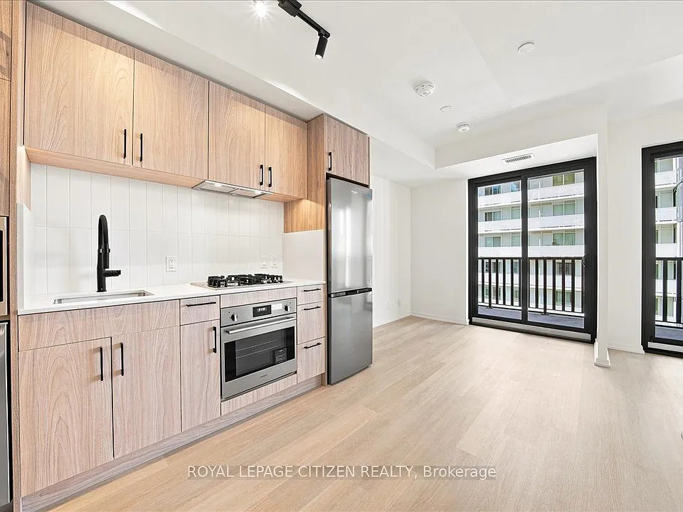 109 Erskine Ave #1410