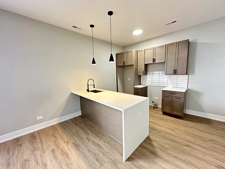 3053 W Cermak Rd #CH — Photo 3