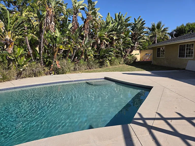 Comanche Ave. 5706 — Photo 18