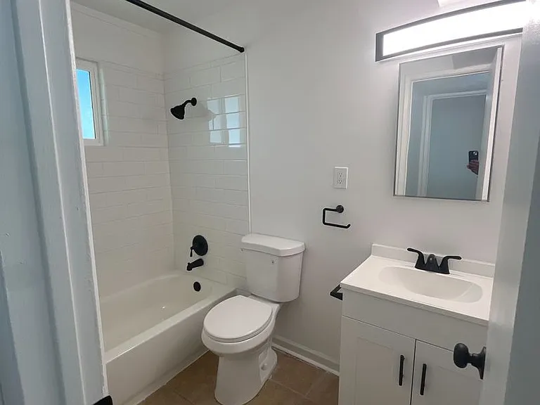 1433 S Kenneth Pl — Photo 9