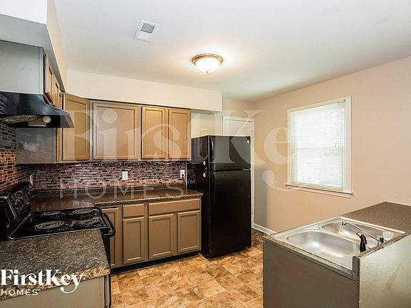 4th image of 4438 Windsor Rd