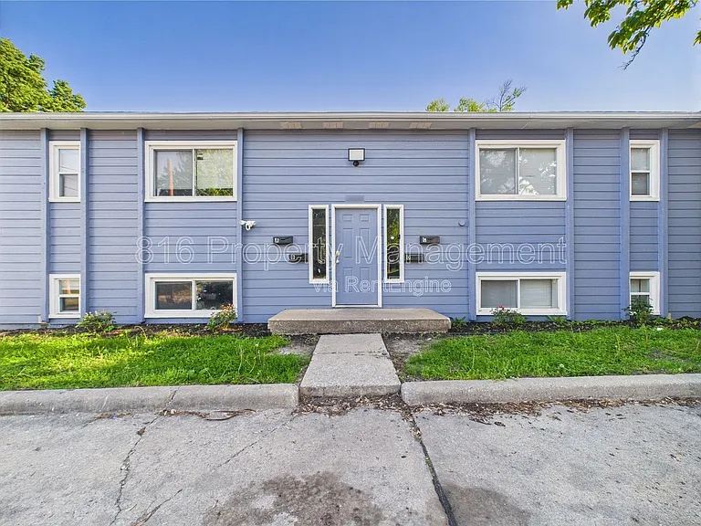 1229 W Hayward Ave #C — Photo 16