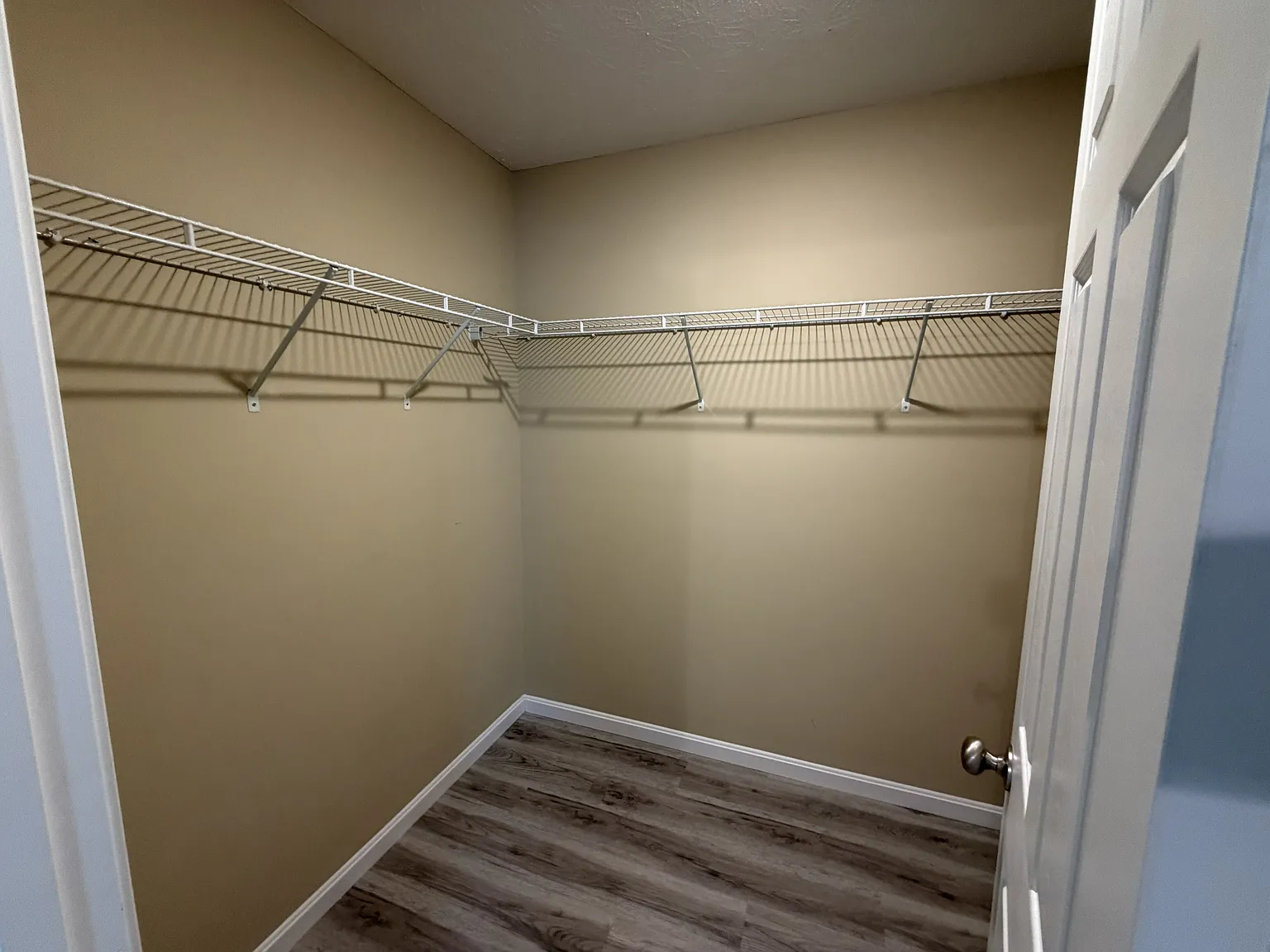202 Pineview Drive - 1 — Photo 4