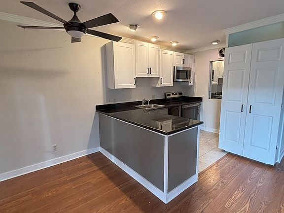 2nd image of 801 Henry Clay Ave APT 209