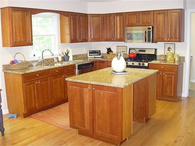1st image of 306 Island Ln