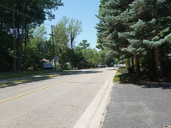 3rd image of 7453 Baseline Rd