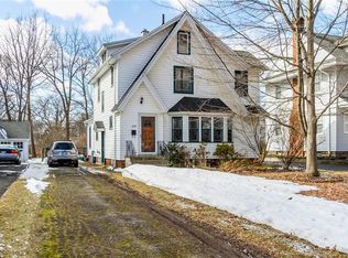 229 Deerfield Dr, Rochester, NY 14609