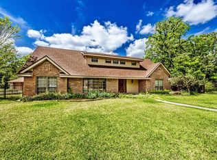 1100 Broadmoor Dr, Bryan, TX 77802