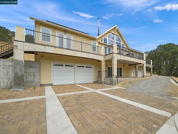 3rd image of 1740 Curry Canyon Rd