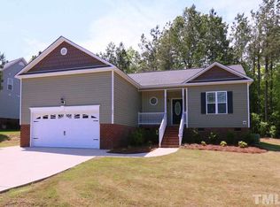 37 Meadow Loop Dr, Clayton, NC 27527