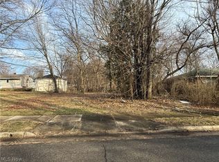 Washburn St, Akron, OH 44307