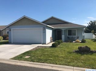 1528 Larkspur Dr, Richland, WA 99352