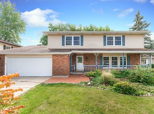 1636 Bayberry Ln, Sycamore, IL 60178