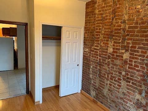 1st image of 3058 Steinway St #1