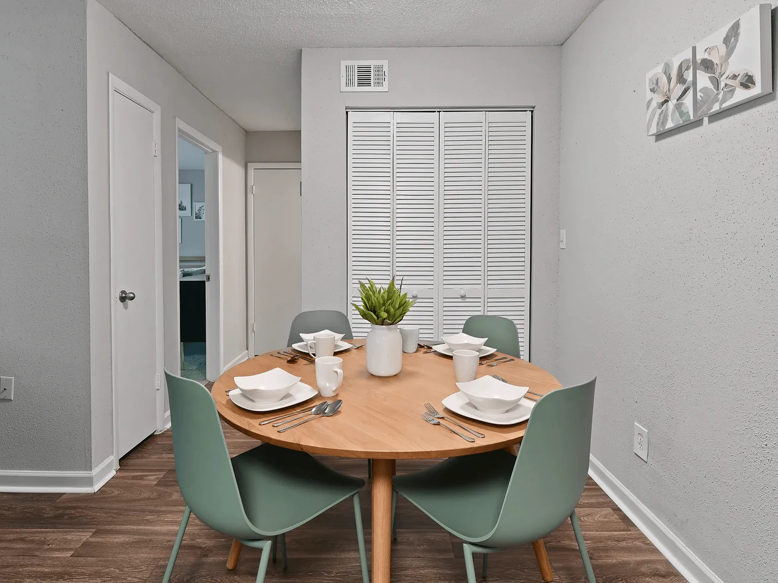 Premier Apartments — Photo 2