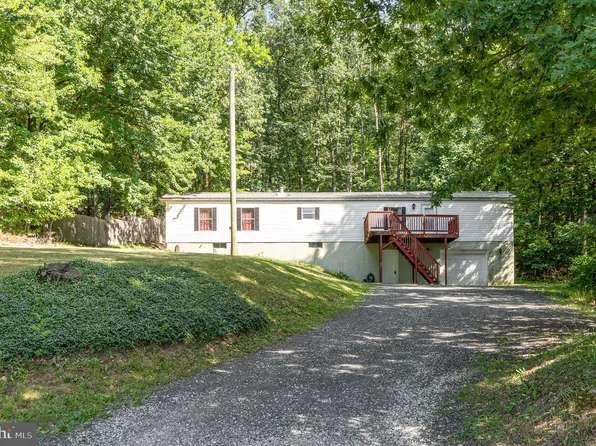 737 Race Track Rd, Abbottstown, PA 17301