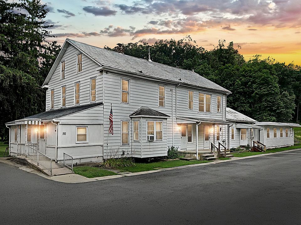 862 Iron Ridge Rd - Front