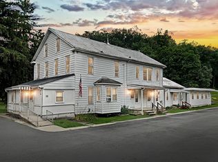 862 Iron Ridge Rd APT D, Spring Grove, PA 17362