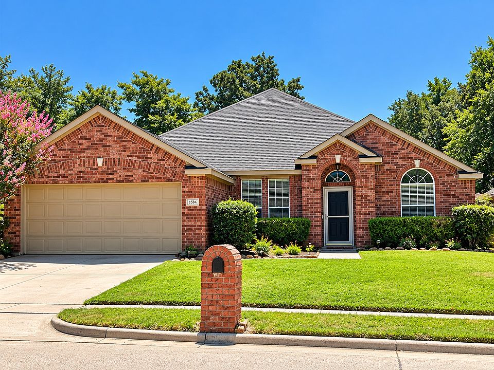 1st image of 1584 Meadowview Dr