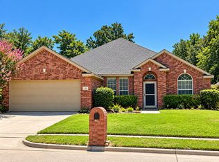 1584 Meadowview Dr, Corinth, TX 76210