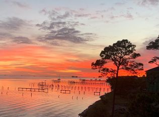5539 Soundside Dr #14, Gulf Breeze, FL 32563