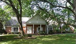 2nd image of 230 Dunbar Rd