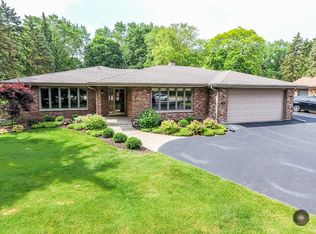 655 63rd St, Downers Grove, IL 60516