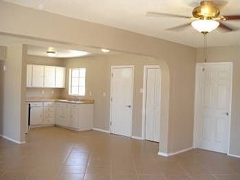 3rd image of 5132 Tropicana Ave