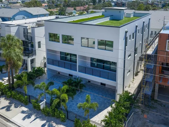 2205 Gulf Blvd #B, Indian Rocks Beach, FL 33785