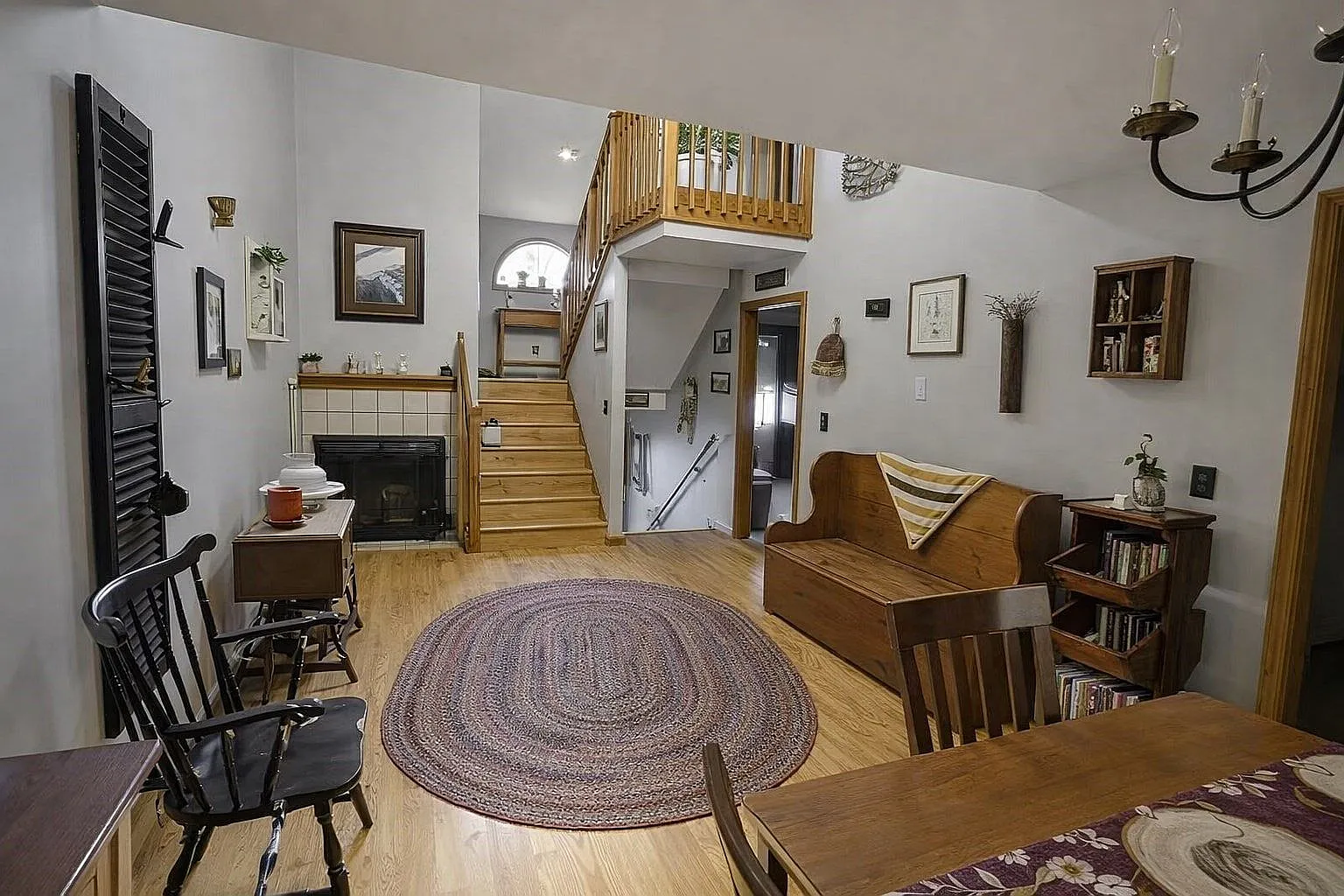 2 bed, 1944 sqft, $2,200 — Photo 4