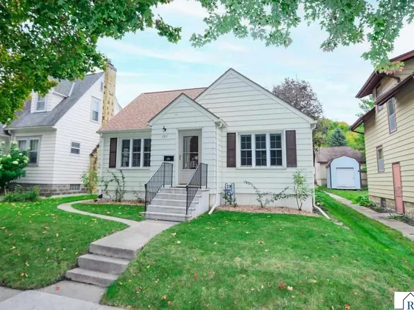 1311 N 5th St, Mankato, MN 56001