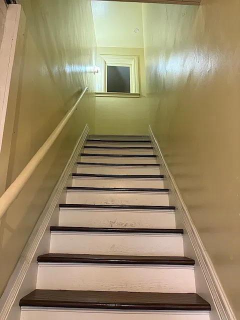 2 bed, 1000 sqft, $1,350 — Photo 3