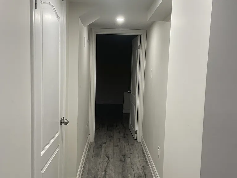 30 Roulette Cres — Photo 9