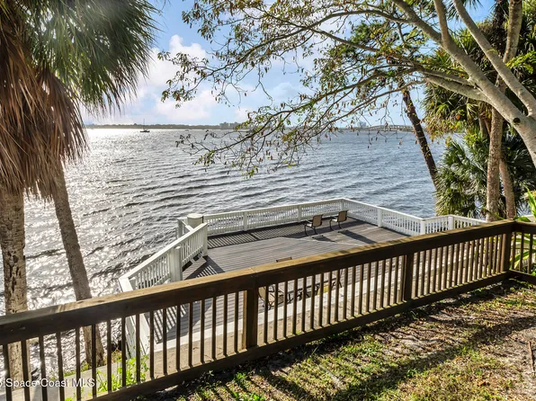 225 S Tropical Trl APT 402, Merritt Island, FL 32952