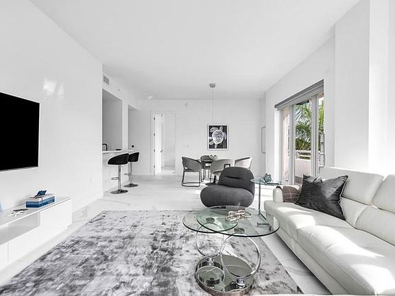 5th image of 155 E Boca Raton Rd #303