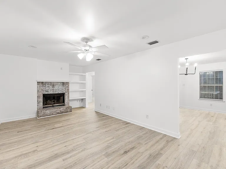 153 Richmond Rd — Photo 4