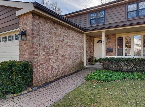 3rd image of 354 S Carlyle Pl